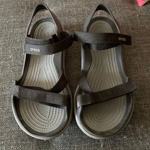 *****2 for $25*****. Lightly used crocs comfort sandals Sz 7